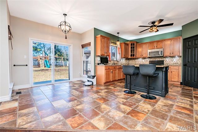 2420 Silver Lake Estates Drive, Pacific, MO 63069