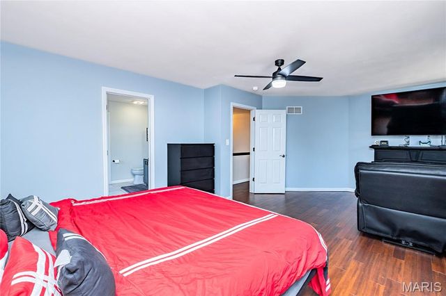 2420 Silver Lake Estates Drive, Pacific, MO 63069