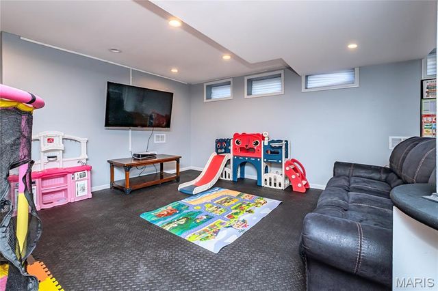 2420 Silver Lake Estates Drive, Pacific, MO 63069