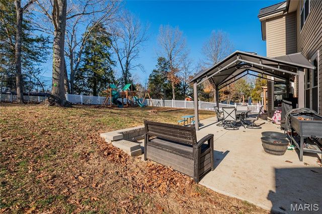 2420 Silver Lake Estates Drive, Pacific, MO 63069