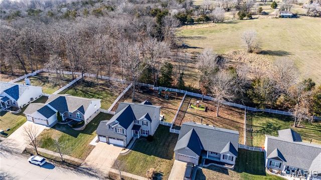 2420 Silver Lake Estates Drive, Pacific, MO 63069