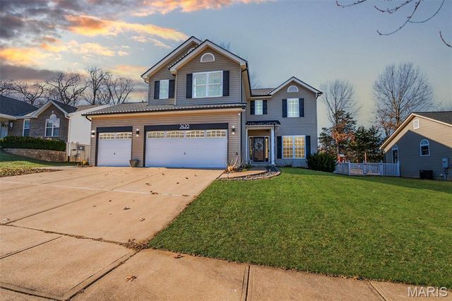 2420 Silver Lake Estates Drive, Pacific, MO 63069