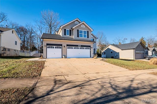 2420 Silver Lake Estates Drive, Pacific, MO 63069