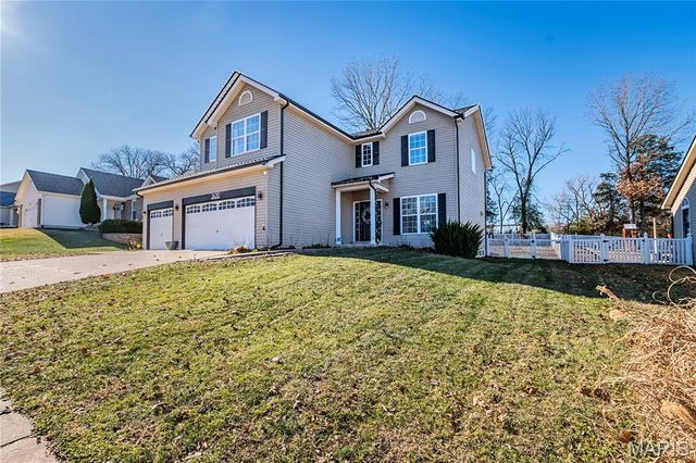 2420 Silver Lake Estates Drive, Pacific, MO 63069