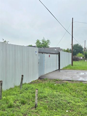 4303 Bennington Street, Houston, TX 77016