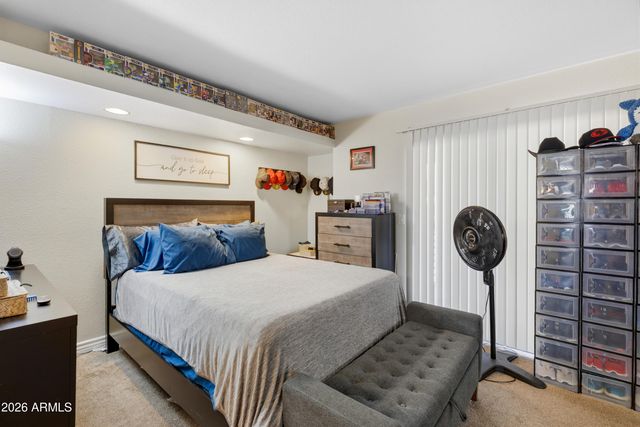 3329 W DANBURY Drive F211, Phoenix, AZ 85053