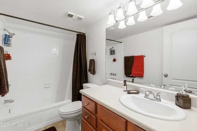 3329 W DANBURY Drive F211, Phoenix, AZ 85053