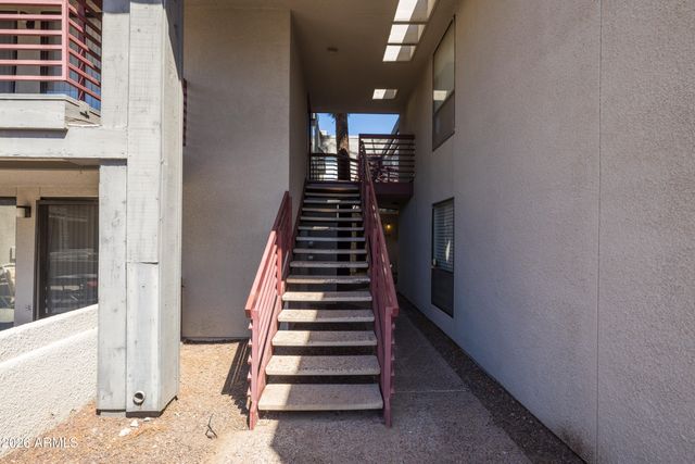 3329 W DANBURY Drive F211, Phoenix, AZ 85053