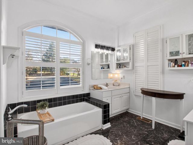 117 WOODGER CIR, Louisa, VA 23093