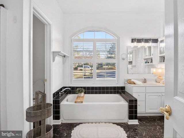 117 WOODGER CIR, Louisa, VA 23093