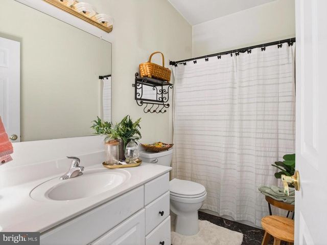 117 WOODGER CIR, Louisa, VA 23093