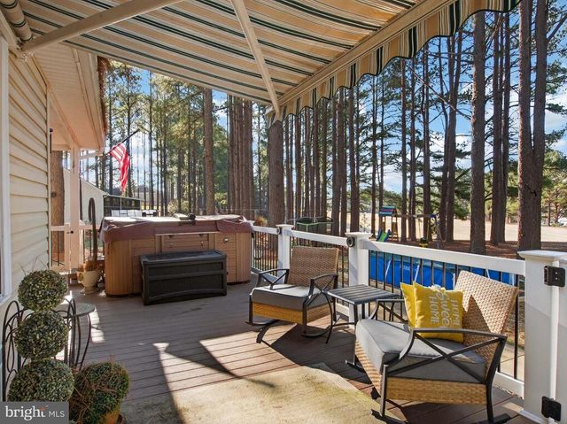 117 WOODGER CIR, Louisa, VA 23093