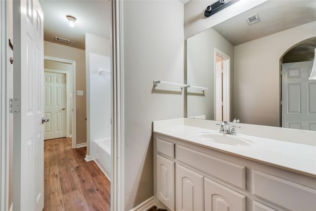 1213 Vistawood Drive, Mansfield, TX 76063