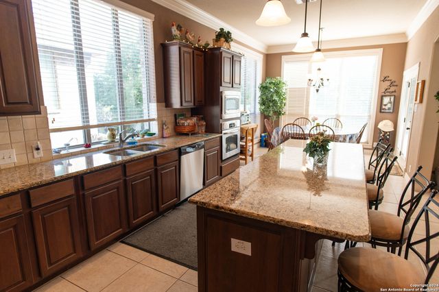 21706 Chaucer Hill, San Antonio, TX 78256