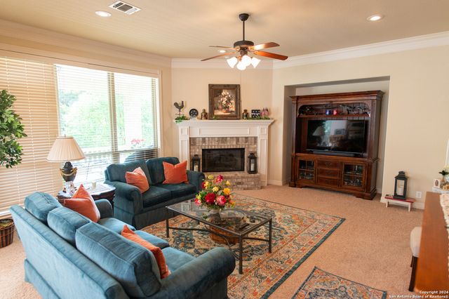 21706 Chaucer Hill, San Antonio, TX 78256
