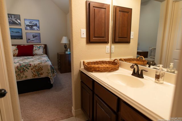 21706 Chaucer Hill, San Antonio, TX 78256