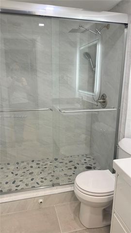 16465 NE 22nd Ave 105, North Miami Beach, FL 33160