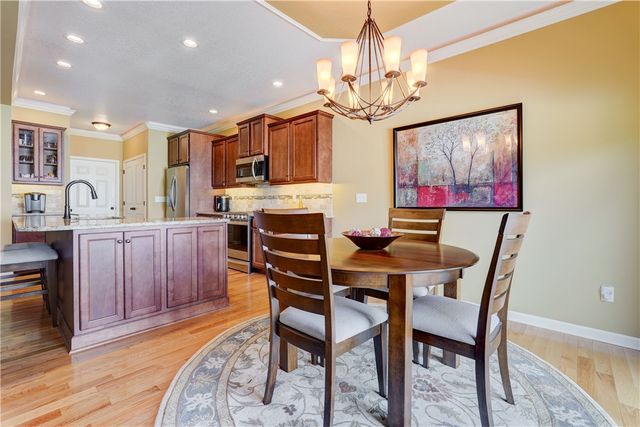 111 Golden Oaks Way, Gates, NY 14624