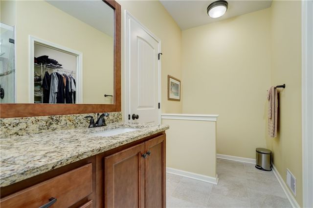 111 Golden Oaks Way, Gates, NY 14624