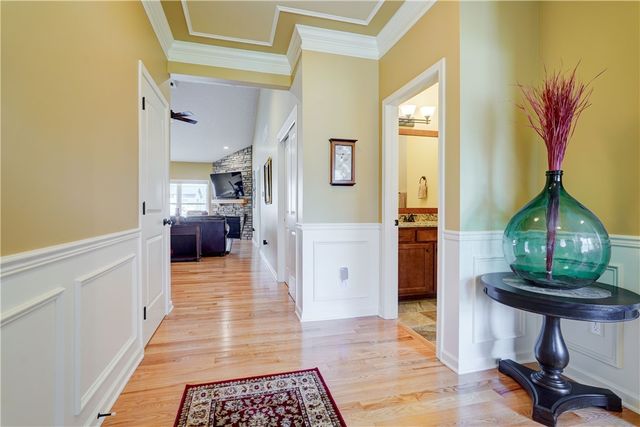 111 Golden Oaks Way, Gates, NY 14624