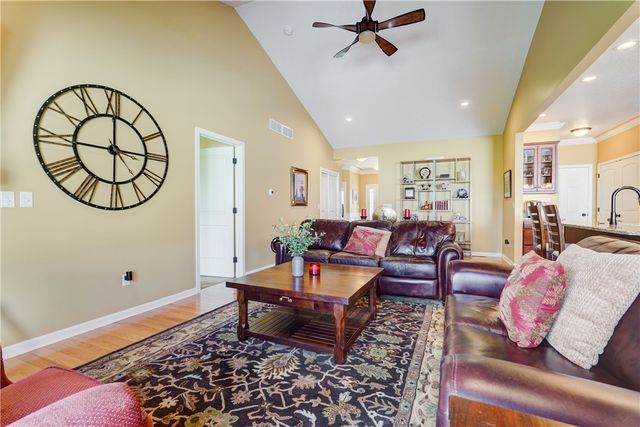 111 Golden Oaks Way, Gates, NY 14624