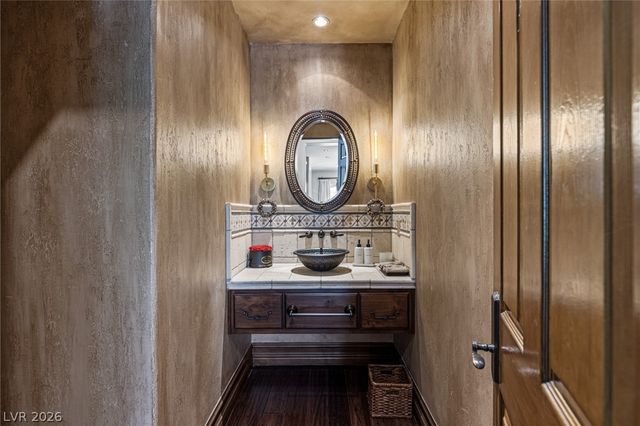 2939 Red Arrow Drive, Las Vegas, NV 89135