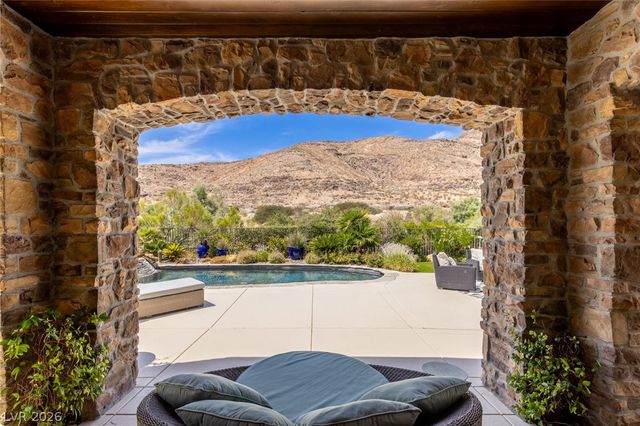 2939 Red Arrow Drive, Las Vegas, NV 89135