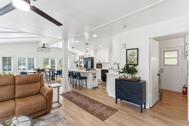 8975 Lawrence Welk Drive 285, Escondido, CA 92026