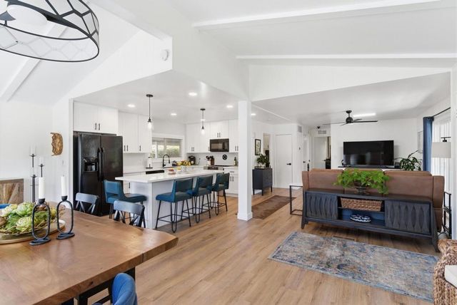 8975 Lawrence Welk Drive 285, Escondido, CA 92026