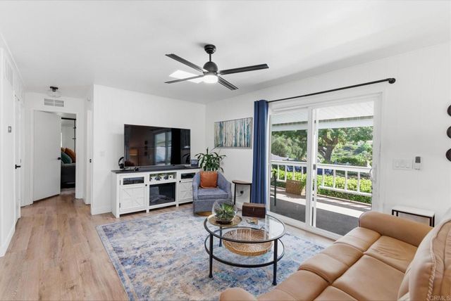 8975 Lawrence Welk Drive 285, Escondido, CA 92026