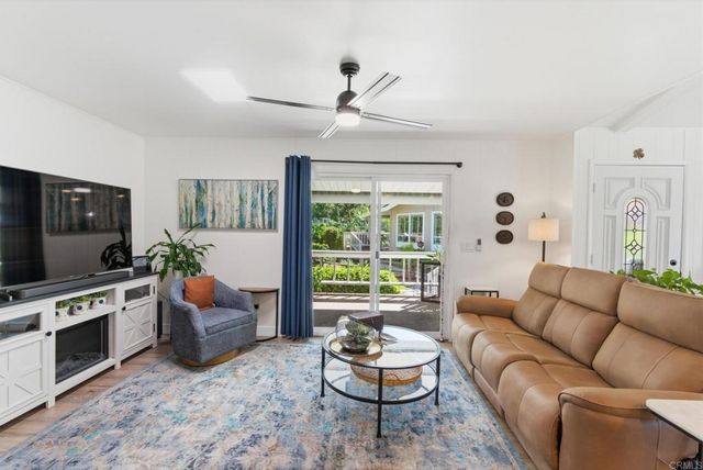 8975 Lawrence Welk Drive 285, Escondido, CA 92026