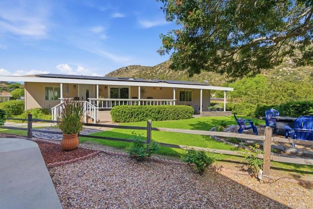 8975 Lawrence Welk Drive 285, Escondido, CA 92026