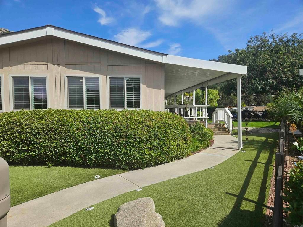 8975 Lawrence Welk Drive 285, Escondido, CA 92026