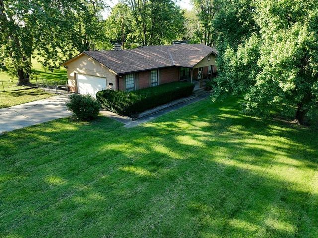 500 N 4th Street, Hiawatha, KS 66434
