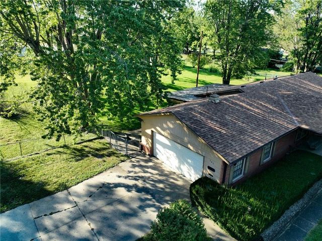 500 N 4th Street, Hiawatha, KS 66434