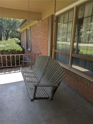 500 N 4th Street, Hiawatha, KS 66434