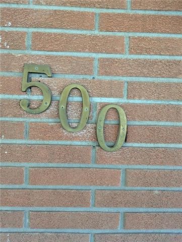 500 N 4th Street, Hiawatha, KS 66434