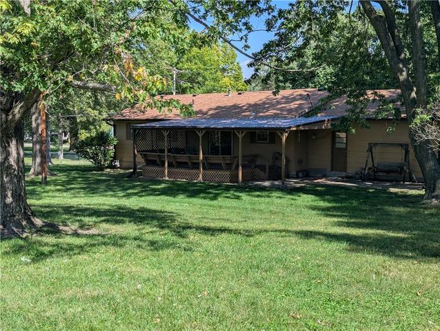 500 N 4th Street, Hiawatha, KS 66434