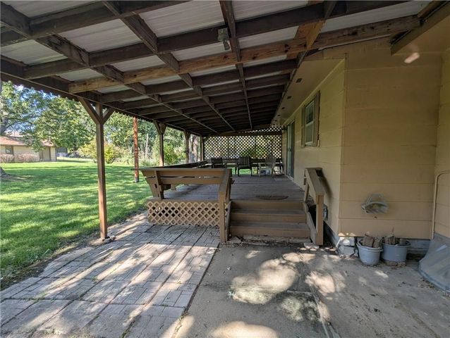 500 N 4th Street, Hiawatha, KS 66434