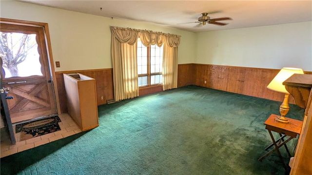 500 N 4th Street, Hiawatha, KS 66434