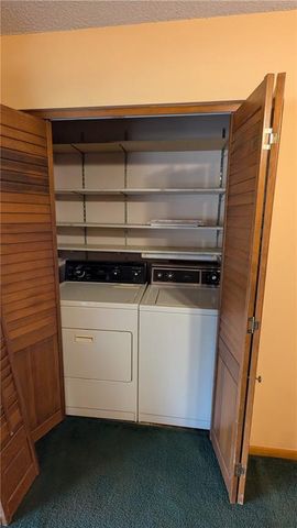 500 N 4th Street, Hiawatha, KS 66434