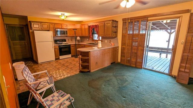 500 N 4th Street, Hiawatha, KS 66434