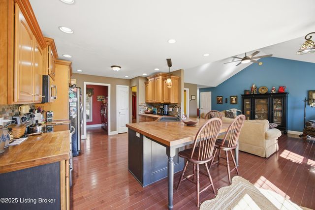 5109 Pebble Beach Ct, Lawrenceburg, KY 40342