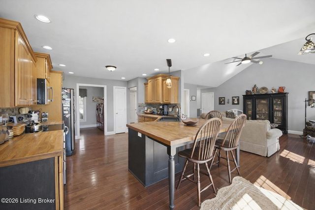 5109 Pebble Beach Ct, Lawrenceburg, KY 40342