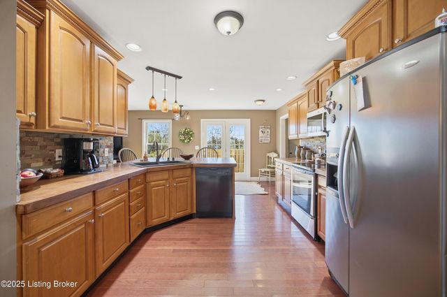 5109 Pebble Beach Ct, Lawrenceburg, KY 40342