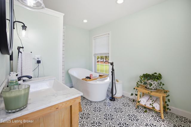 5109 Pebble Beach Ct, Lawrenceburg, KY 40342