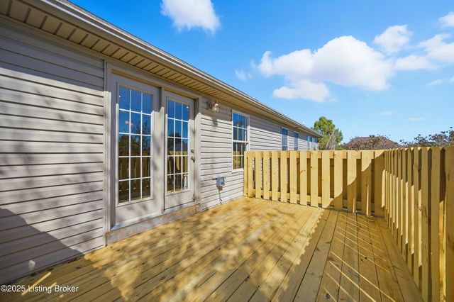 5109 Pebble Beach Ct, Lawrenceburg, KY 40342