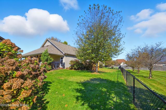 5109 Pebble Beach Ct, Lawrenceburg, KY 40342