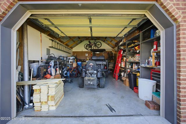 5109 Pebble Beach Ct, Lawrenceburg, KY 40342