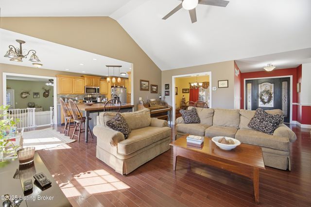 5109 Pebble Beach Ct, Lawrenceburg, KY 40342